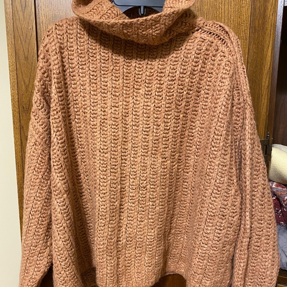 Free People chunky sweater. Burnt orange color. Size small.
